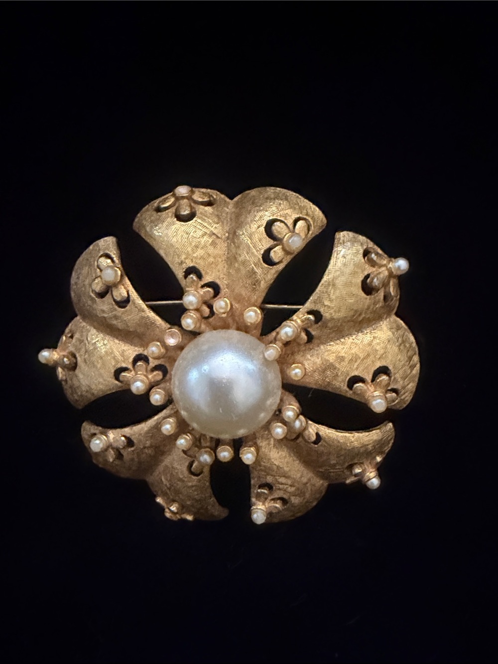 Vintage Gold Florenza Brooch with Pearl Center